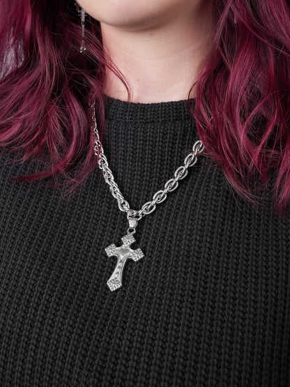 Naszyjnik z krzyżem Crucifix