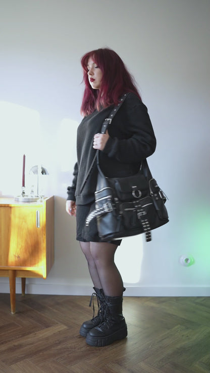 Sweter Omen