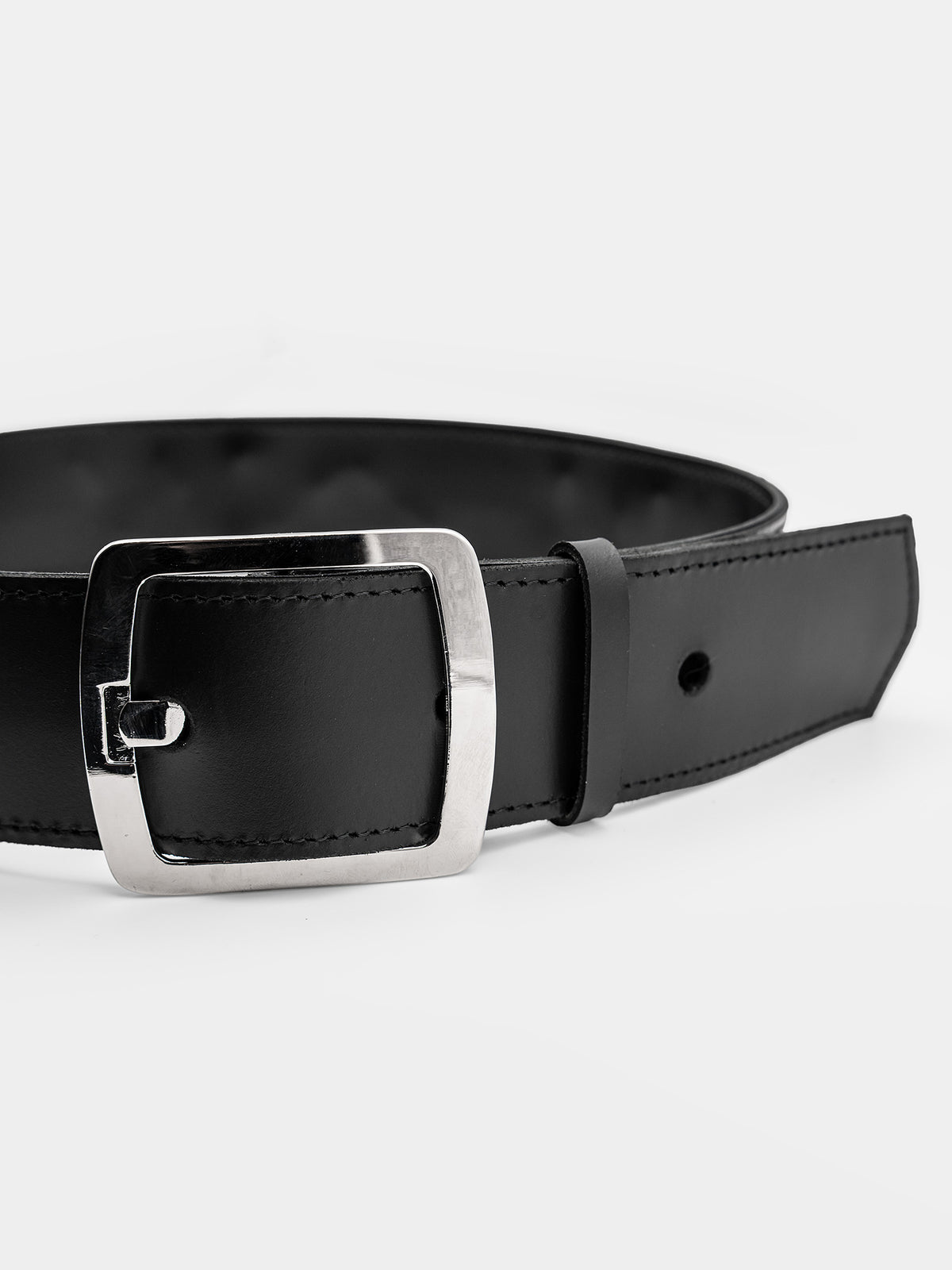 Nightbound Leather Belt With Chains