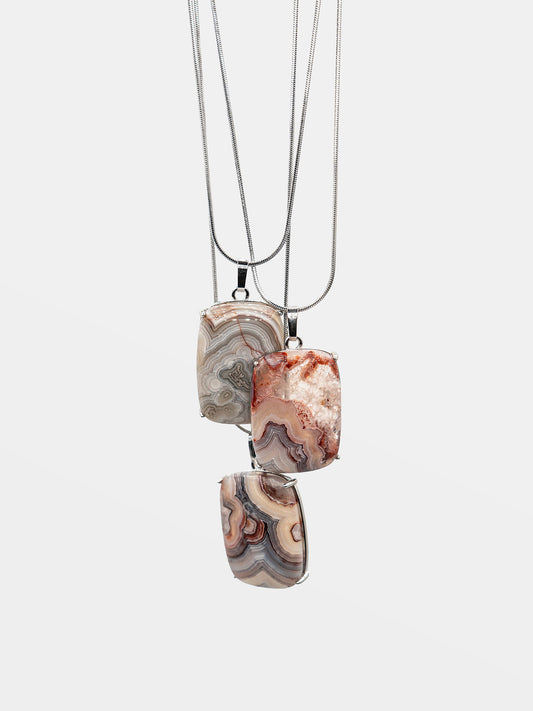 Lyria agate necklace