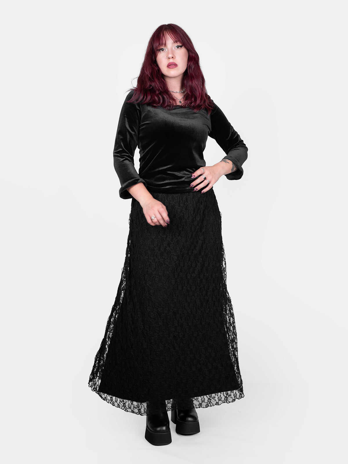 Welurowa bluzka z koronką Morticia