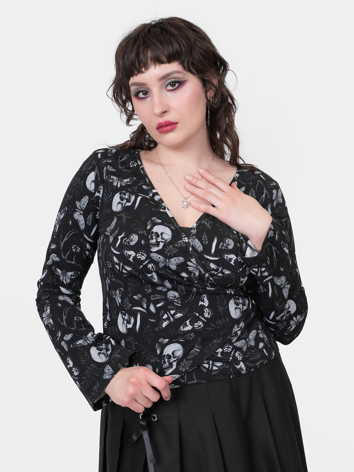 Bluzka wrap z rozszerzanymi rękawami Moonveil
