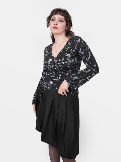 Bluzka wrap z rozszerzanymi rękawami Moonveil