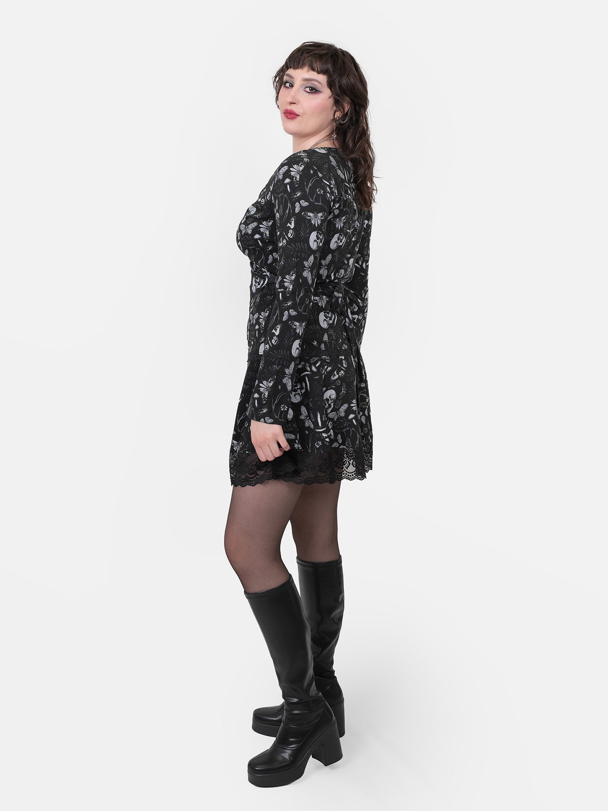 Bluzka wrap z rozszerzanymi rękawami Moonveil