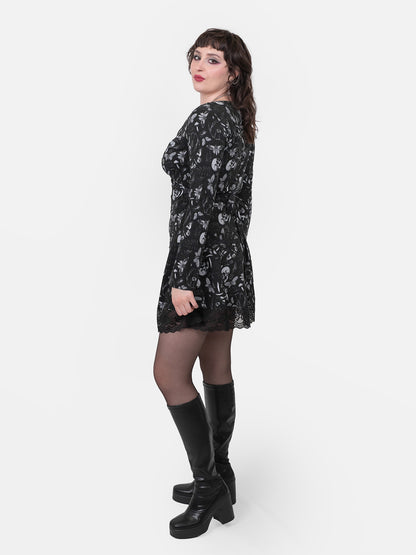 Bluzka wrap z rozszerzanymi rękawami Moonveil