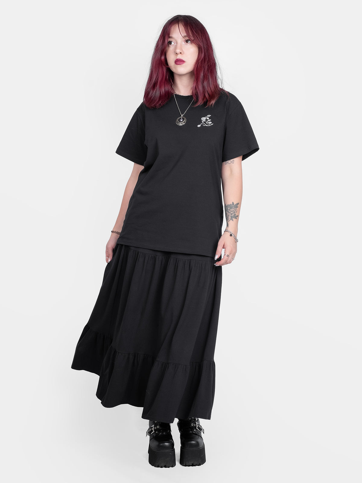 T-shirt z haftem Snapdragon