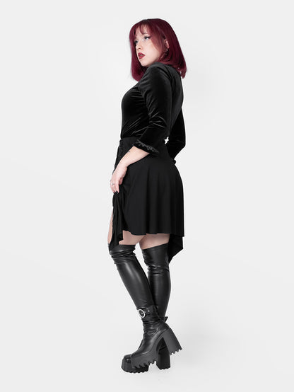 Welurowa bluzka z koronką Morticia