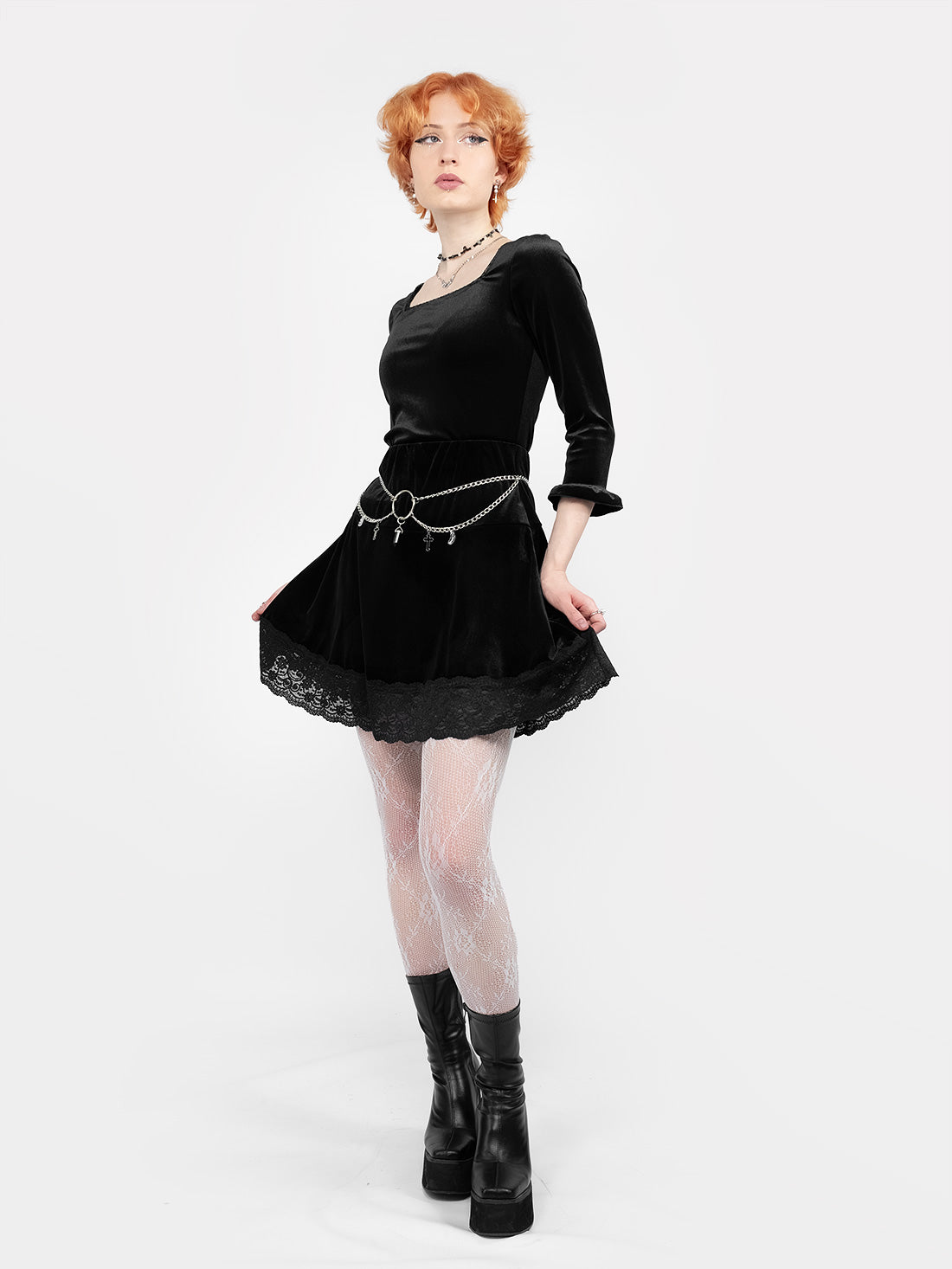 Welurowa bluzka z koronką Morticia