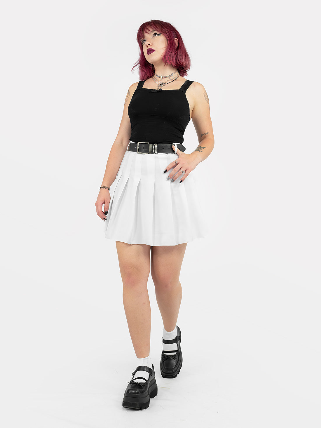 Biała tennis skirt ze szlufkami