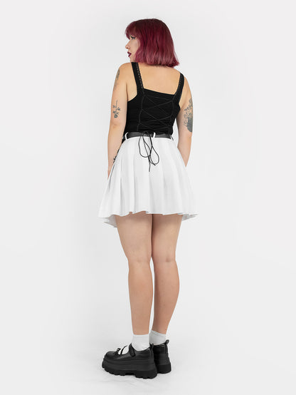 Biała tennis skirt ze szlufkami