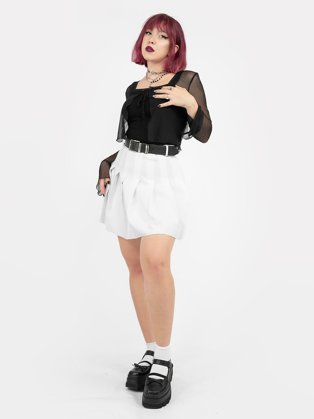 Biała tennis skirt ze szlufkami